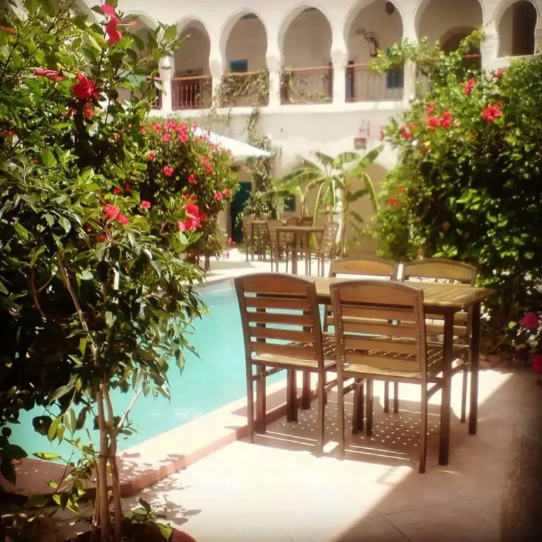 hotel arisha
