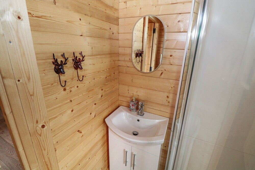 Glenview Log Cabin