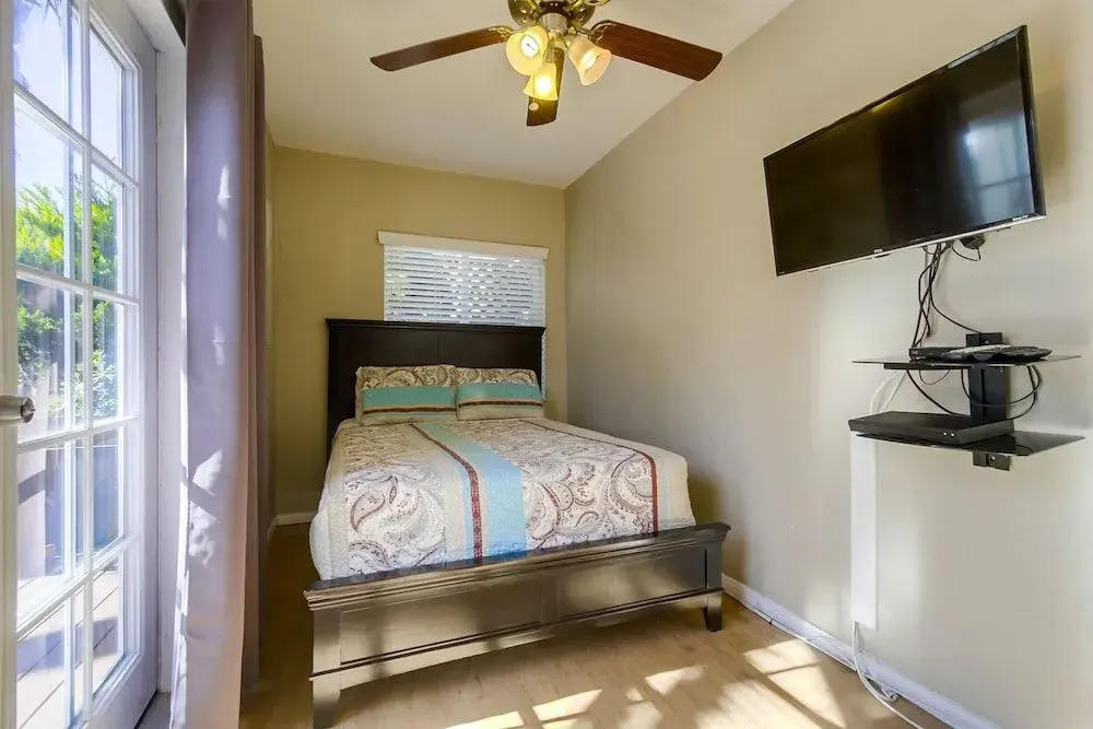 Kingston Court Cottage 726