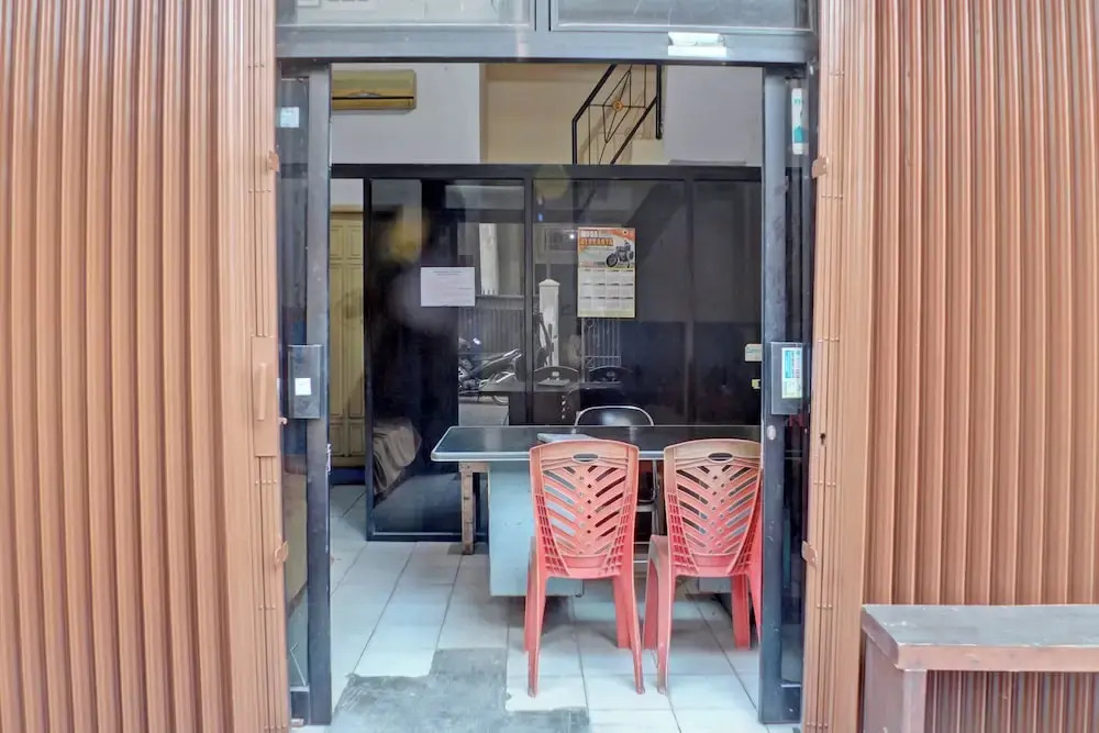 Spot On 92834 Wisma Dira Tiara Syariah