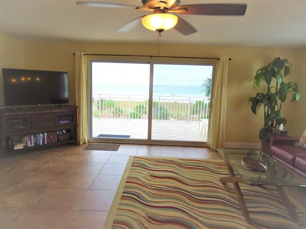Sunset Royale 416 2 Bedrooms 2 Bathrooms Apts