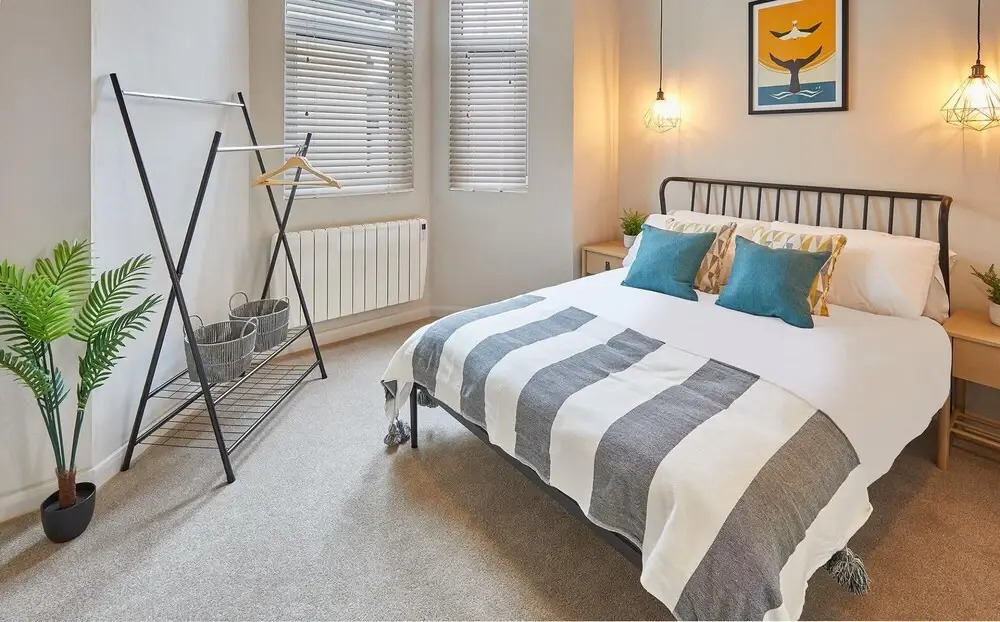 Stylish North Bay Apartment Beach & Town