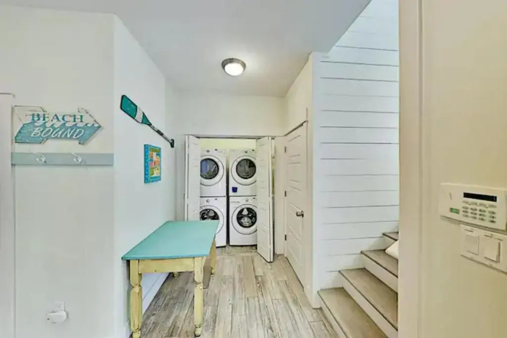 Steps to The Beach! Beautiful 4 BDRM 5 Bath Home W/Pool & Hot Tub