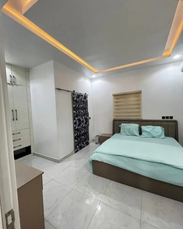 T And T Apartment