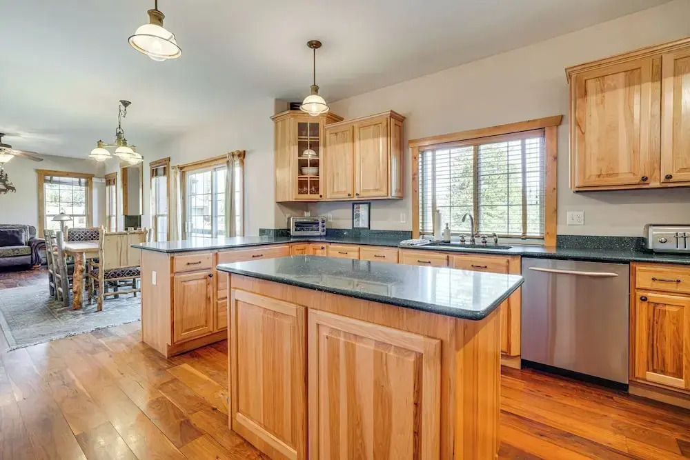 2 Mi to Frisco Slopes: Cozy Retreat w/ Mtn Views!