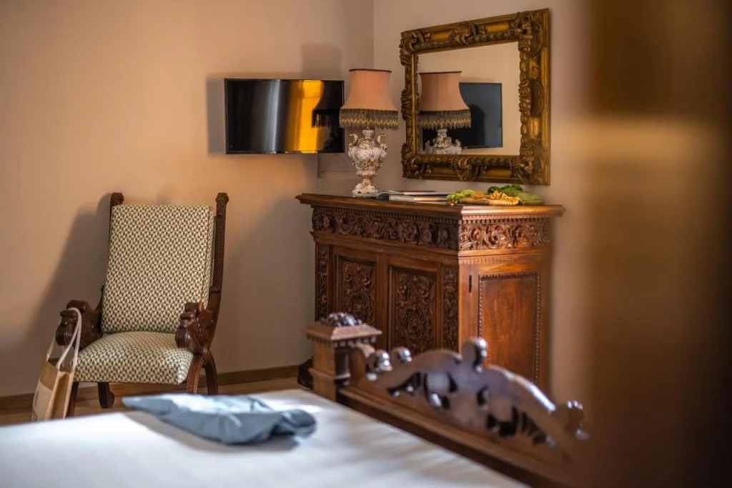 Palazzo Savino Southern Italian Lifestyle - Epoca Collection
