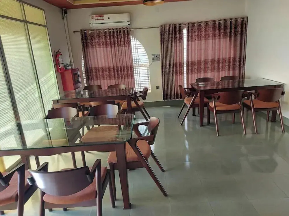 Khairul International Hotel Pabna