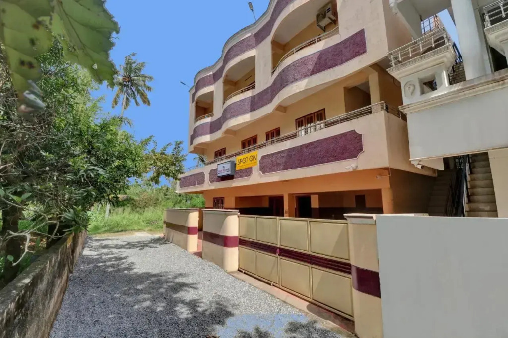 SPOT ON 93328 Dreams Villas