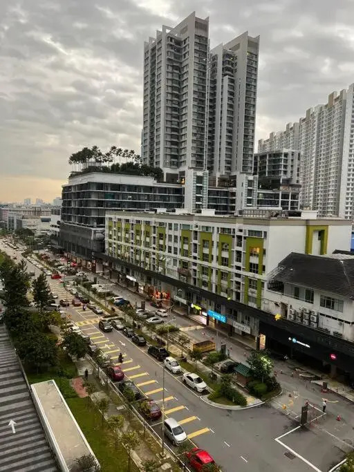 Entire unit Section 13 PJ /Pool/Wifi/Netflix/Gym