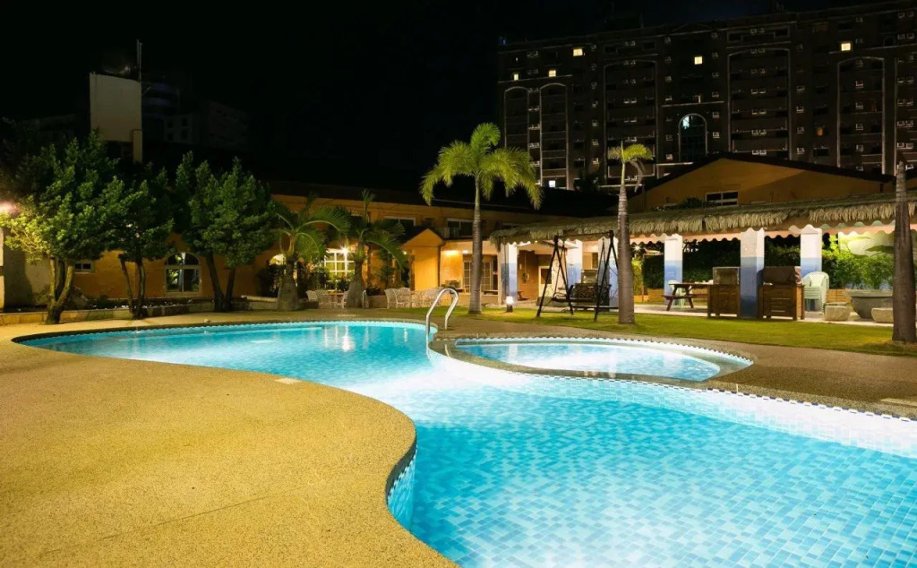 Loveme Resort
