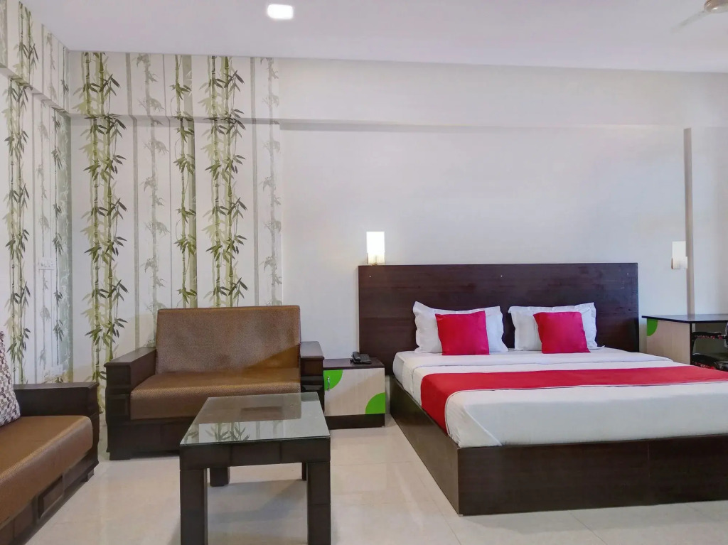 OYO 11683 Hotel YMCA