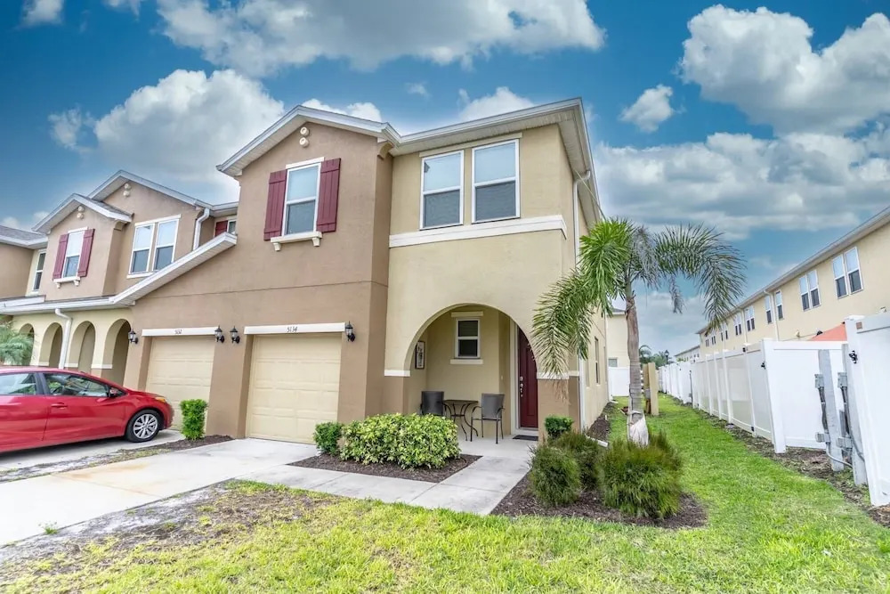 5134 Compass Bay