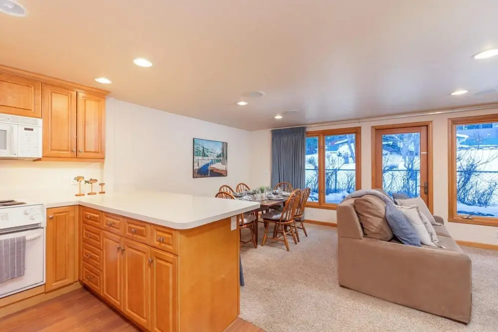 Everything You Need - 2BR Steps To Gondola