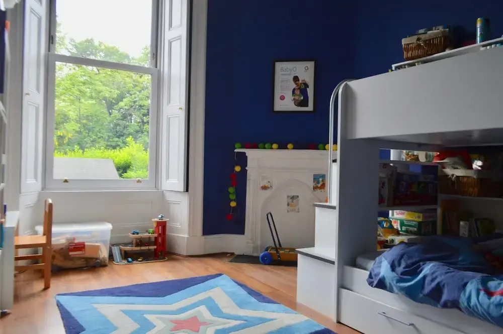 3 Bedroom Family Flat in Newington With Garden