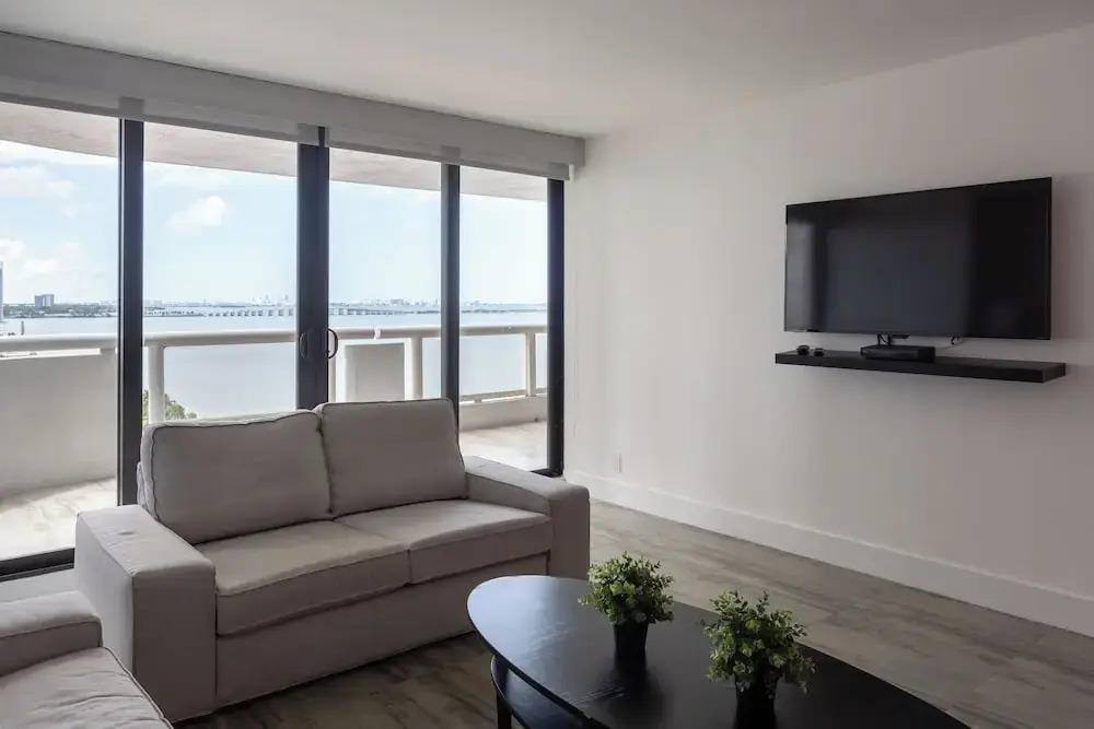 Ocean View Condo With Gorgeous Miami Sunset