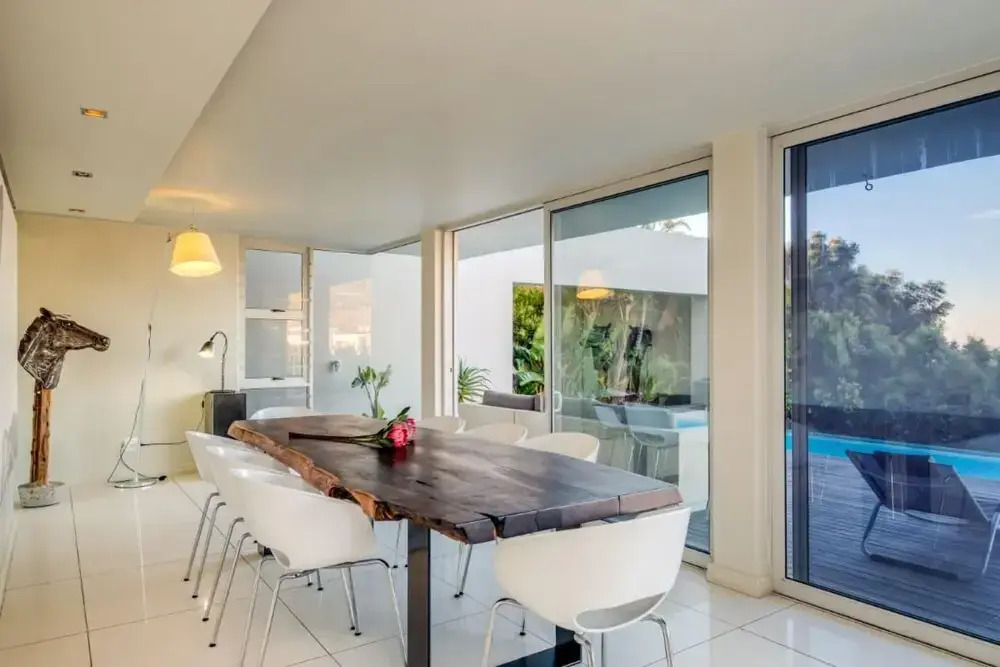 Spacious Three Bedroom Villa in Camps Bay With Private Pool and Ocean Views The Falcon
