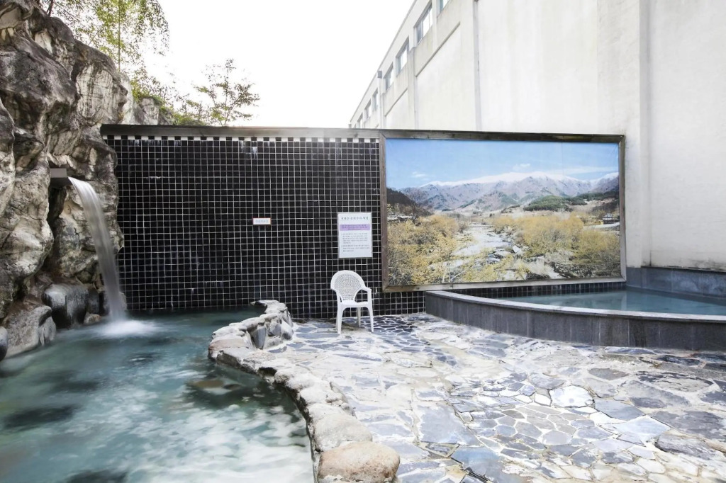 Muan Hotel The K