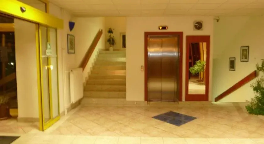 Hotel Jurki Dom