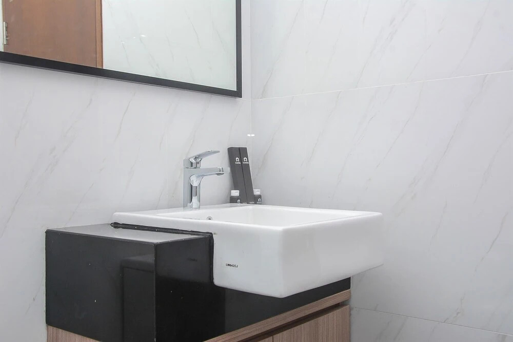 Modern 1BR at Ciputra World 2 Apartment