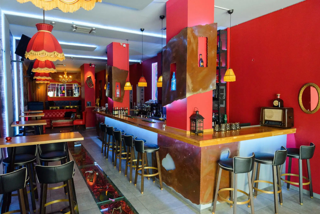LUX Hotel 5 mins walk from port of Piraeus and metro station
