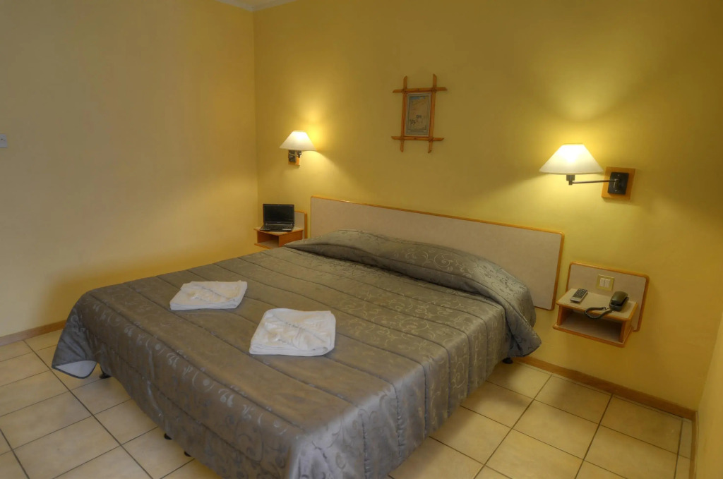 Sliema Chalet Hotel