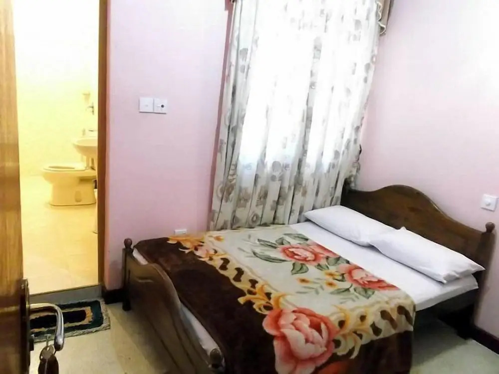 Thuvaraga Inn