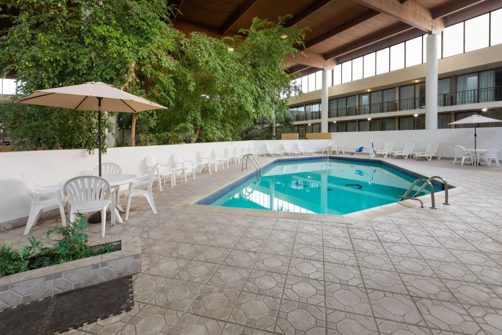 Wyndham Garden Detroit Metro Airport