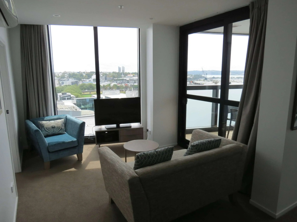 Ramada Suites By Wyndham Victoria Street West