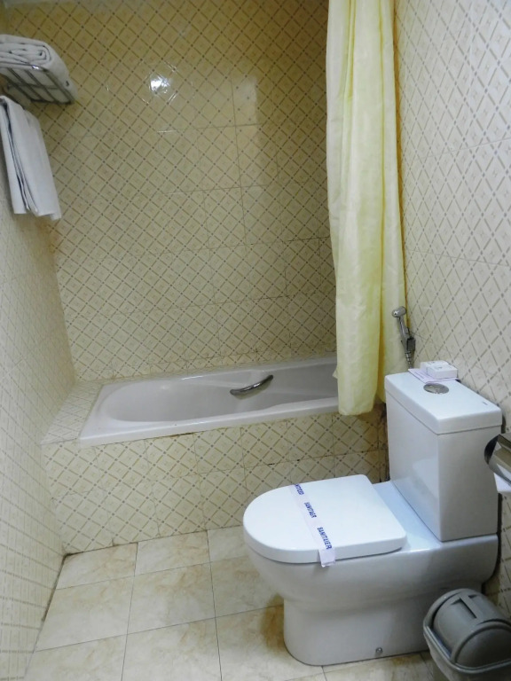 Pearl City Hotel