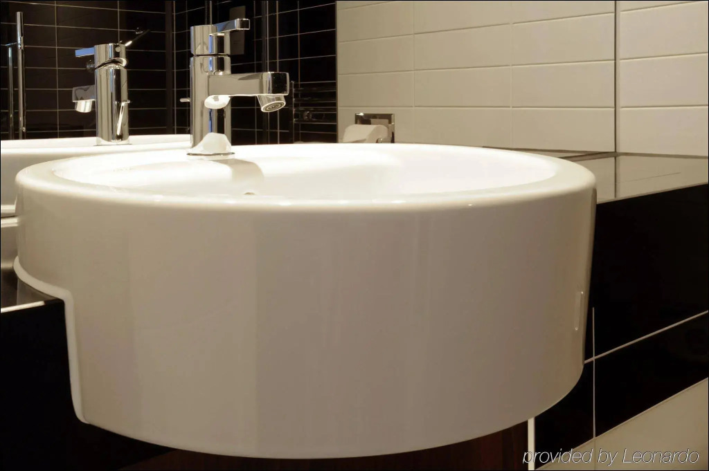 Holiday Inn Express Birmingham - Snow Hill by IHG