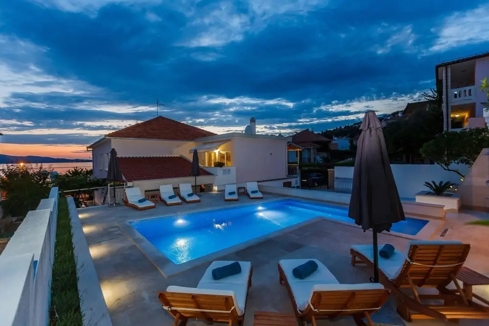 Luxury  Apartments Giovanni with  pool