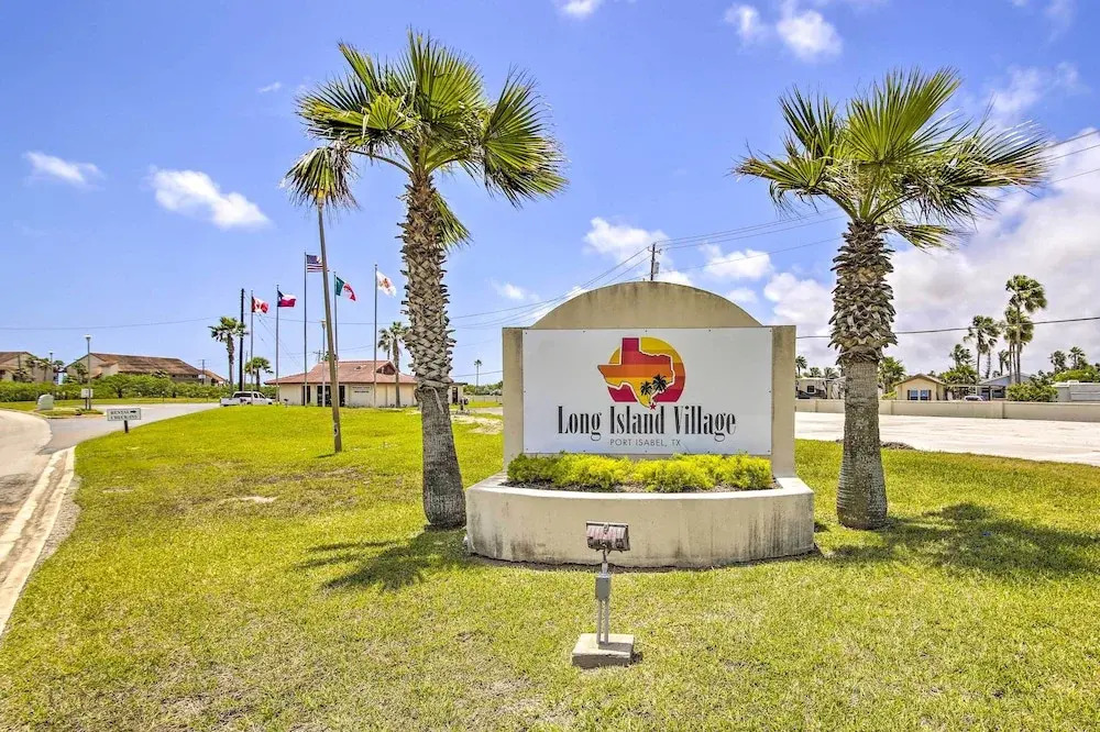 Steps to Bay! Home w/ Pool Access in Port Isabel