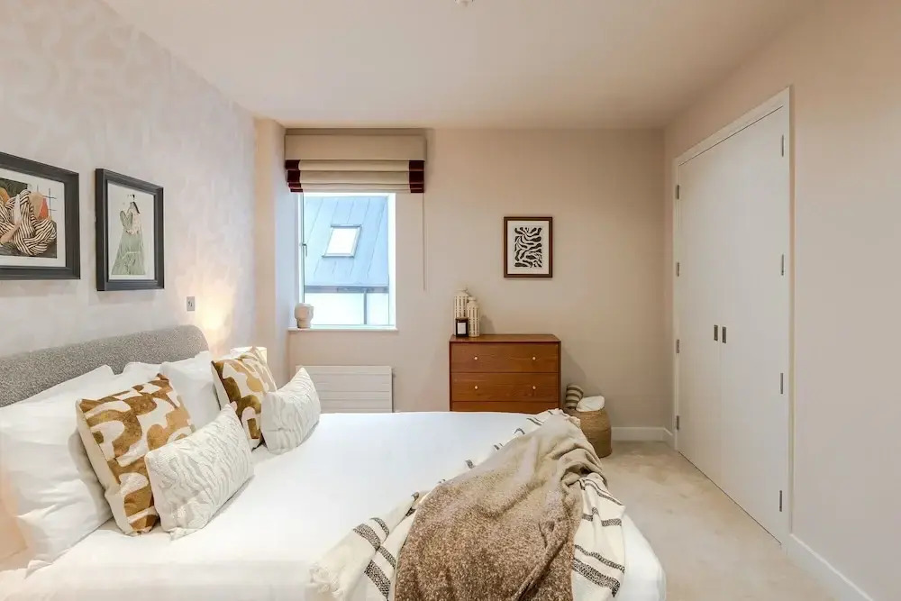 Kings Cross I Your Apartment