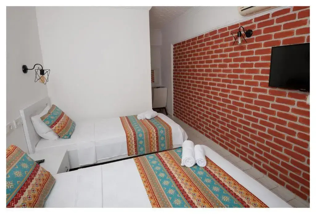 Mavi Yaprak Hotel