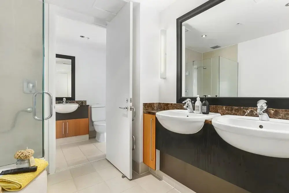 Bright Modern One Bed Marina Penthouse - by Urban Butler