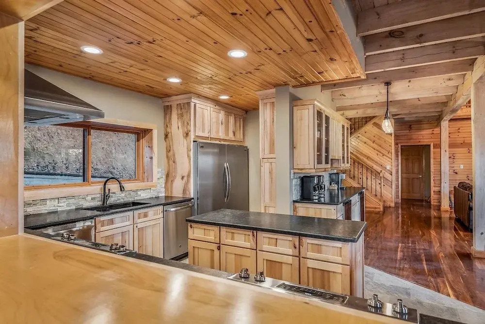 Tanglewood Mountain Lodge 8 Bedrooms 5 Bathrooms Home