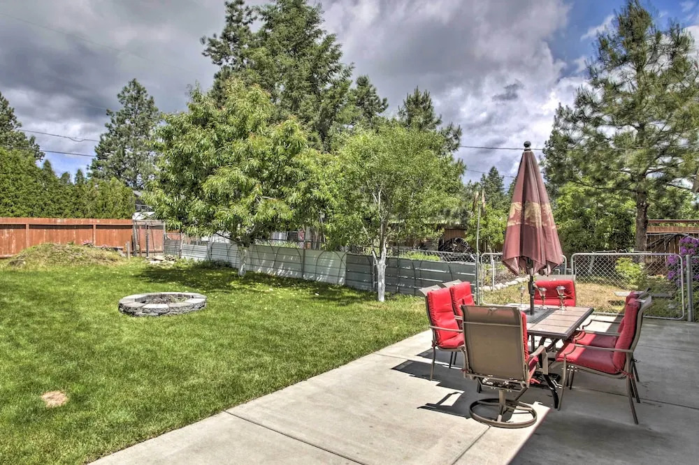 Sunny Home w/ Patio < 10 Mi to Lake Coeur D'alene