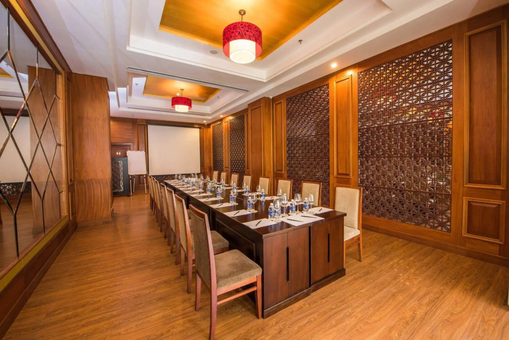 Nhat Ha L’Opera Hotel