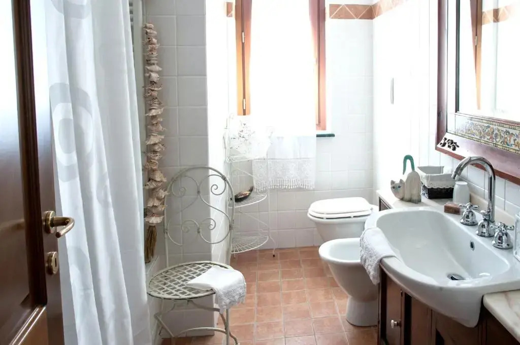 Charming House in Amelia with Lake View, 200 m²