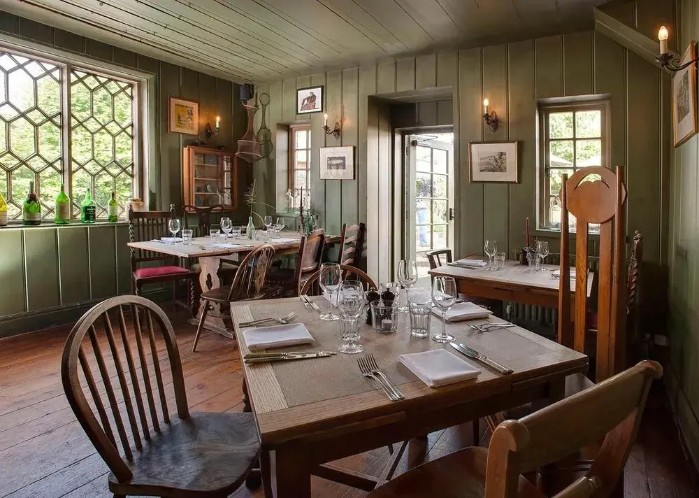 The Peat Spade Inn