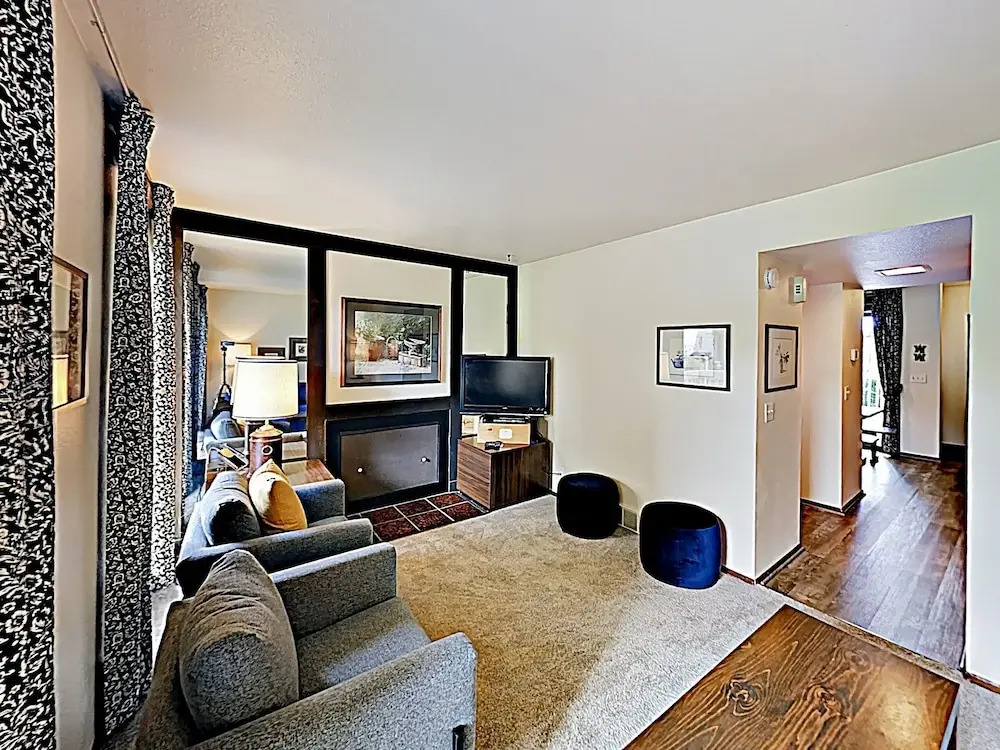 New Listing! Peaceful Villa W/ Loft & 2 Balconies Condo