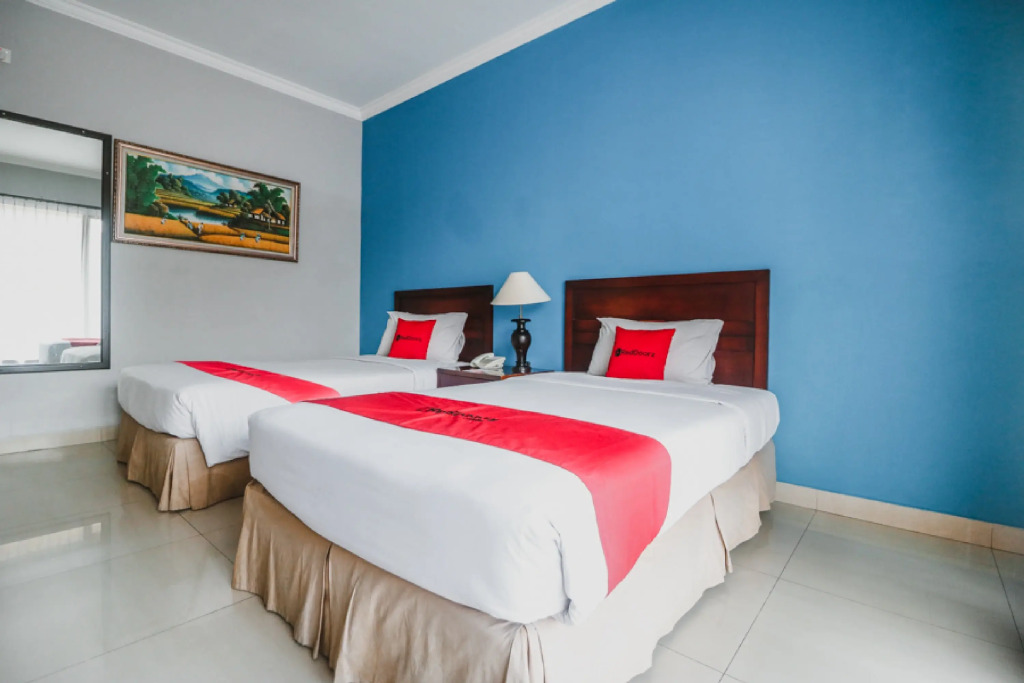 Reddoorz Premium @ Bukit Damai Indah