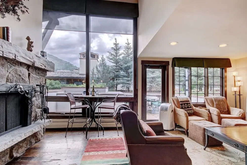 Rustic Mountain View 2Bedroom Condo- Lodge at Vail by RedAwning - Save 20% on 7+ Nights!