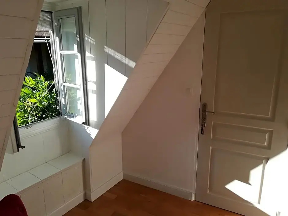 De lAutre Côté