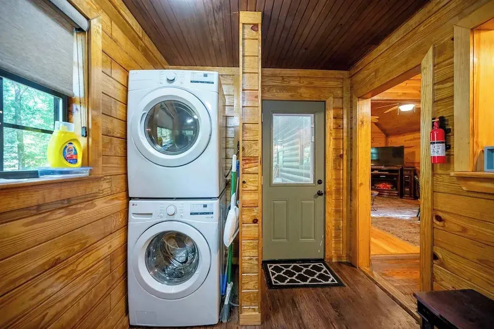 Sunset Ridge Cozy Cabin for 6