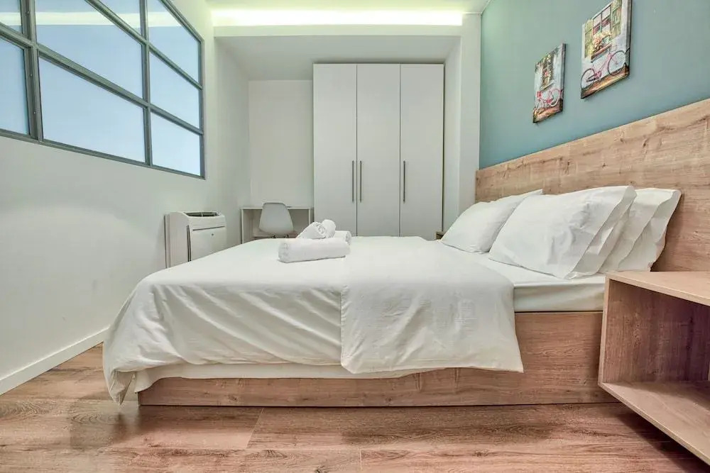 Civilian Apartments, Nilie Hospitality MGMT