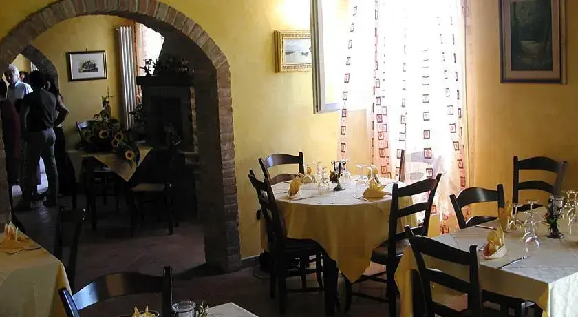 Farmstay Agriturismo La Mandriazza del Gallo