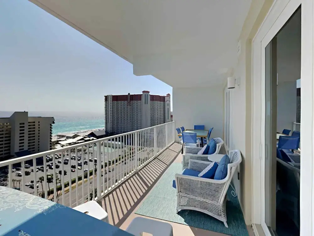 Laketown Wharf #1309 - Hongs Hide-away