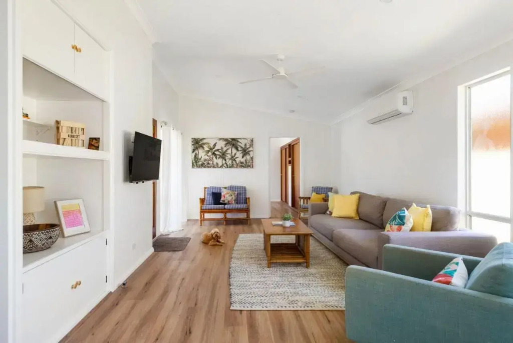 Golden Sands Pet Friendly 2 Mins Walk to Beach