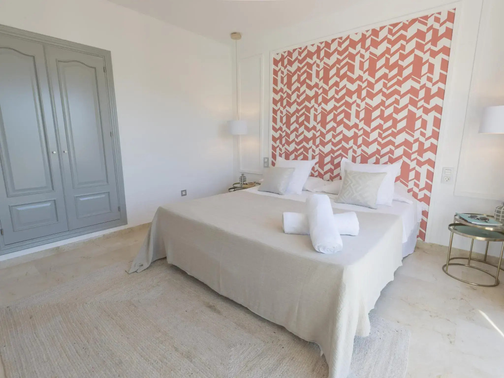 Elegant and bright townhouse · The family Golf getaway ·